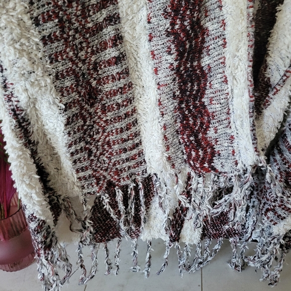 Urban Outfitters Ecote Textured Stripe Sweater Poncho, OS - Picture 6 of 8